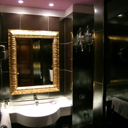 Boutique Campo De' Fiori 3* Rome