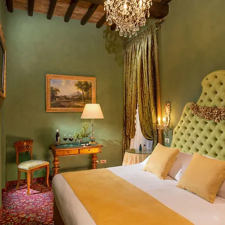Boutique Campo De' Fiori 3* Róma