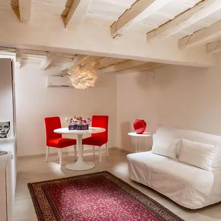 Boutique Campo De' Fiori 3*
