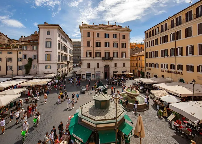 鲜花广场精品酒店