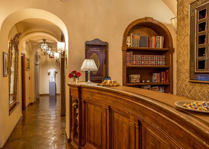 鲜花广场精品酒店