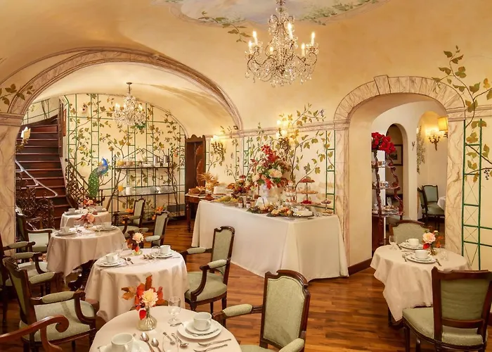 鲜花广场精品酒店 酒店